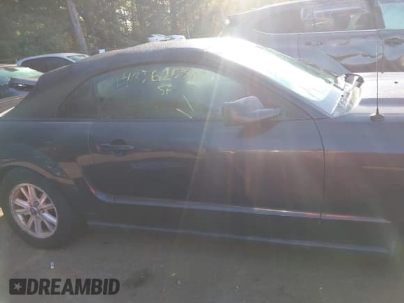 ✅ 2007 Ford Mustang Deluxe • VIN: 1ZVFT84N075346114 • Lot: 43362587. Listed on IAAI with 68,756 mi. Free auction sales archive from the USA and detailed vehicle history report at DreamBid. Image 13.