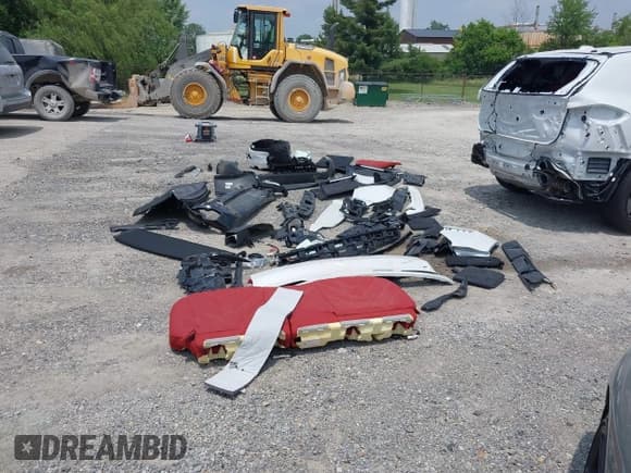 ✅ 2024 BMW XM • VIN: 5YM23CS0XR9U57042 • Lot: 42438088. Wystawiony na IAAI z przebiegiem 2 888 mil. Bezpłatny archiwum sprzedaży aukcyjnych z USA i szczegółowy raport historii pojazdu na DreamBid. Zdjęcie 12.