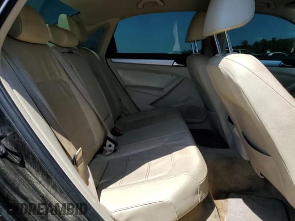 ✅ 2013 Volkswagen Passat SE • VIN: 1VWBH7A34DC079824 • Lot: 69327635. Listed on Copart with 199,505 mi. Free auction sales archive from the USA and detailed vehicle history report at DreamBid. Image 10.