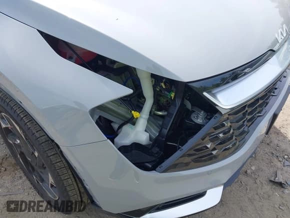 ✅ 2024 Kia Sportage SX-Prestige • VIN: 5XYK5CDF6RG228117 • Lot: 42344610. Listed on IAAI with 6,934 mi. Free auction sales archive from the USA and detailed vehicle history report at DreamBid. Image 6.