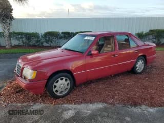 ✅ 1994 Mercedes-Benz E 320 • VIN: WDBEA32E2RC102195 • Lot: 74314154. Wystawiony na Copart z przebiegiem 64 583 mil. Bezpłatny archiwum sprzedaży aukcyjnych z USA i szczegółowy raport historii pojazdu na DreamBid. Zdjęcie 1.