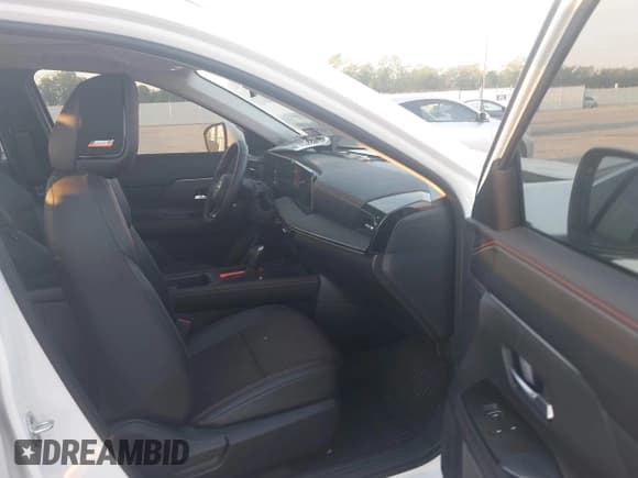 ✅ 2025 Nissan Kicks SR • VIN: 3N8AP6DC6SL392516 • Лот: 43469335. Опубликован ранее на IAAI с пробегом 10 251 миль. Бесплатный доступ к архиву аукционных продаж из США и подробный отчёт об истории автомобиля на DreamBid. Изображение 5.