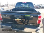 ✅ 2018 Chevrolet Silverado 1500 LT • VIN: 3GCPCREC3JG549623 • Lot: 43623946. Wystawiony na IAAI z przebiegiem 125 398 mil. Bezpłatny archiwum sprzedaży aukcyjnych z USA i szczegółowy raport historii pojazdu na DreamBid. Zdjęcie 16.