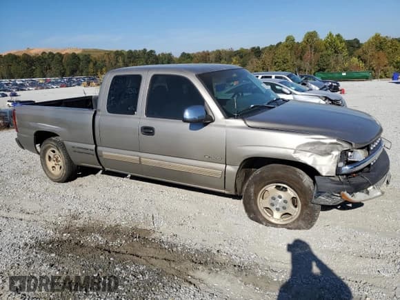 ✅ 1999 Chevrolet Silverado 1500 LS • VIN: 2GCEC19V8X1129832 • Лот: 82515275. Опубликован ранее на Copart с пробегом 186 064 миль. Бесплатный доступ к архиву аукционных продаж из США и подробный отчёт об истории автомобиля на DreamBid. Изображение 4.