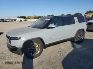 ✅ 2023 Rivian R1S Adventure • VIN: 7PDSGABA0PN005768 • Lot: 73223724. Wystawiony na Copart z przebiegiem 212 mil. Bezpłatny archiwum sprzedaży aukcyjnych z USA i szczegółowy raport historii pojazdu na DreamBid. Zdjęcie 1.