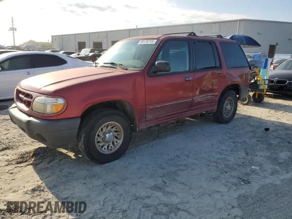 ✅ 2000 Ford Explorer XLS • VIN: 1FMZU62X5YUB14620 • Лот: 69176715. Опубликован ранее на Copart с пробегом 337 361 миль. Бесплатный доступ к архиву аукционных продаж из США и подробный отчёт об истории автомобиля на DreamBid. Изображение 1.