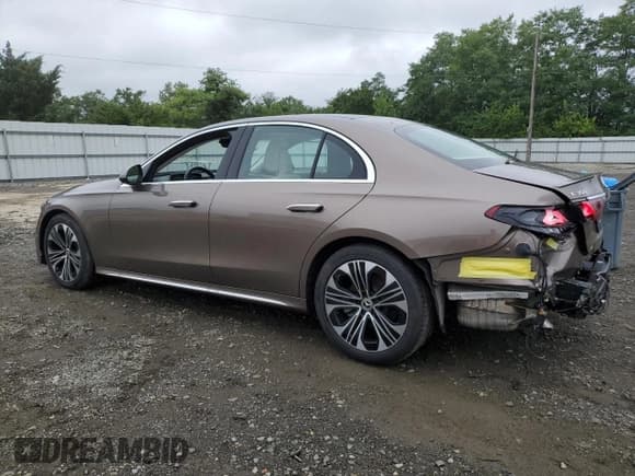 ✅ 2025 Mercedes-Benz E 350 • VIN: W1KLF4HB7SA108899 • Lot: 69357895. Wystawiony na Copart z przebiegiem 3 117 mil. Bezpłatny archiwum sprzedaży aukcyjnych z USA i szczegółowy raport historii pojazdu na DreamBid. Zdjęcie 2.