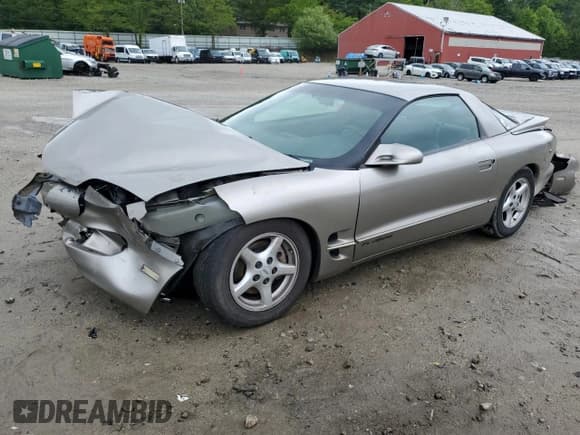 ✅ 1999 Pontiac Firebird Firebird • VIN: 2G2FS22K1X2209517 • Lot: 57304765. Listed on Copart with 86,094 mi. Free auction sales archive from the USA and detailed vehicle history report at DreamBid. Image 1.