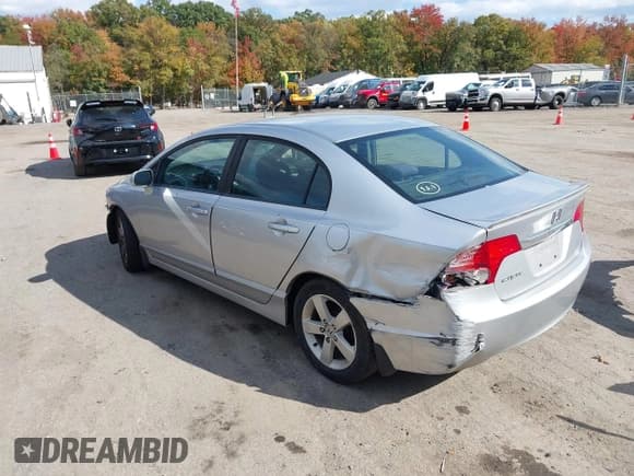 ✅ 2011 Honda Civic LX-S • VIN: 19XFA1F61BE031258 • Лот: 43485204. Опубликован ранее на IAAI с пробегом 125 758 миль. Бесплатный доступ к архиву аукционных продаж из США и подробный отчёт об истории автомобиля на DreamBid. Изображение 3.