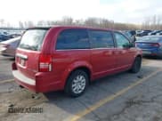 ✅ 2010 Chrysler Town & Country LX • VIN: 2A4RR4DEXAR173827 • Lot: 43763678. Wystawiony na IAAI z przebiegiem 200 020 mil. Bezpłatny archiwum sprzedaży aukcyjnych z USA i szczegółowy raport historii pojazdu na DreamBid. Zdjęcie 4.