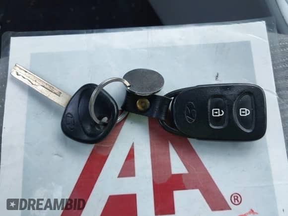 ✅ 2017 Hyundai Accent SE • VIN: KMHCT4AE5HU320677 • Lot: 43502118. Listed on IAAI with 75,760 mi. Free auction sales archive from the USA and detailed vehicle history report at DreamBid. Image 11.