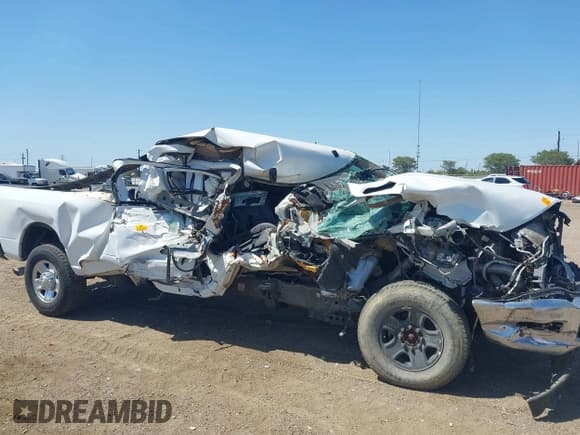 ✅ 2020 Ram 2500 Big Horn • VIN: 3C6UR5JL2LG167044 • Lot: 41996323. Listed on IAAI with Not provided. Free auction sales archive from the USA and detailed vehicle history report at DreamBid. Image 6.