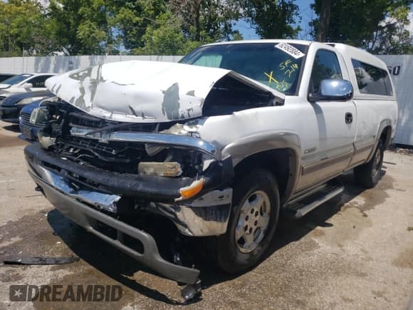 ✅ 2000 Chevrolet Silverado 1500 LS • VIN: 1GCEK14T9YZ175154 • Лот: 62492884. Опубликован ранее на Copart с пробегом Не указан. Бесплатный доступ к архиву аукционных продаж из США и подробный отчёт об истории автомобиля на DreamBid. Изображение 1.