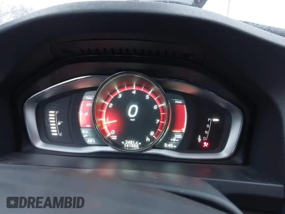 ✅ 2015 Volvo V60 T5 • VIN: YV4612HK3F1001541 • Lot: 43748779. Wystawiony na IAAI z przebiegiem 141 550 mil. Bezpłatny archiwum sprzedaży aukcyjnych z USA i szczegółowy raport historii pojazdu na DreamBid. Zdjęcie 7.