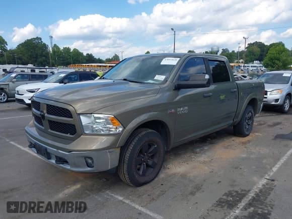 ✅ 2015 Ram 1500 Big Horn • VIN: 1C6RR7LT2FS546086 • Lot: 43093820. Wystawiony na IAAI z przebiegiem 214 318 mil. Bezpłatny archiwum sprzedaży aukcyjnych z USA i szczegółowy raport historii pojazdu na DreamBid. Zdjęcie 2.
