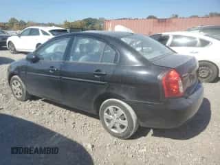 2008 Hyundai Accent GLS z VIN KMHCN46C08U251088, wystawiony jako Copart lot #76880024 z przebiegiem 109 542 mil mil oraz Szkoda całkowita • Salvage title. Historia ofert i sprzedaży dostępna na DreamBid. Obrazek 2.
