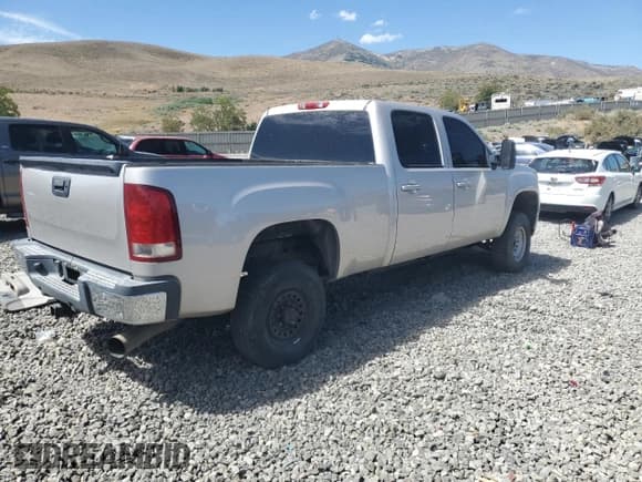 ✅ 2008 GMC Sierra 2500HD Work Truck • VIN: 1GTHK23608F126361 • Lot: 65360145. Wystawiony na Copart z przebiegiem 200 233 mil. Bezpłatny archiwum sprzedaży aukcyjnych z USA i szczegółowy raport historii pojazdu na DreamBid. Zdjęcie 3.