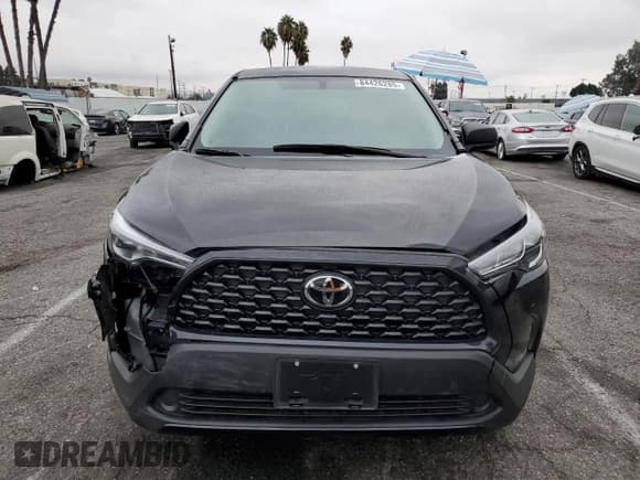 ✅ 2024 Toyota Corolla Cross L • VIN: 7MUAAAAG3RV103819 • Lot: 84426285. Wystawiony na Copart z przebiegiem 13 653 mil. Bezpłatny archiwum sprzedaży aukcyjnych z USA i szczegółowy raport historii pojazdu na DreamBid. Zdjęcie 5.