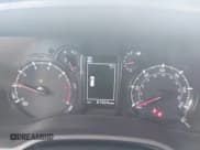 ✅ 2021 Toyota 4Runner SR5 Premium • VIN: JTEFU5JR3M5235612 • Lot: 43766249. Wystawiony na IAAI z przebiegiem 61 924 mil. Bezpłatny archiwum sprzedaży aukcyjnych z USA i szczegółowy raport historii pojazdu na DreamBid. Zdjęcie 7.