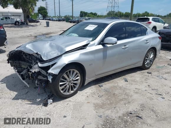 ✅ 2019 Infiniti Q50 Luxe • VIN: JN1EV7AP2KM513020 • Lot: 42542293. Wystawiony na IAAI z przebiegiem Nie podano. Bezpłatny archiwum sprzedaży aukcyjnych z USA i szczegółowy raport historii pojazdu na DreamBid. Zdjęcie 2.