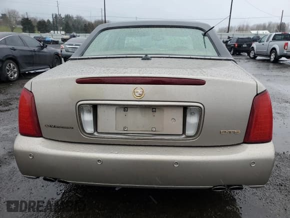 ✅ 2004 Cadillac DeVille DTS • VIN: 1G6KF57944U117834 • Lot: 89320975. Listed on Copart with 149,820 mi. Free auction sales archive from the USA and detailed vehicle history report at DreamBid. Image 6.
