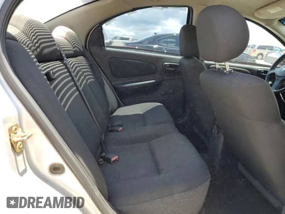 2004 Dodge Neon SXT z VIN 1B3ES56C74D576697, wystawiony jako Copart lot #61158795 z przebiegiem 225 717 mil mil oraz Szkoda całkowita • Salvage title. Historia ofert i sprzedaży dostępna na DreamBid. Obrazek 10.