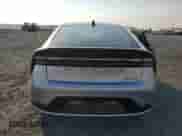 2024 Toyota Prius SE z VIN JTDACACU9R3015673, wystawiony jako Copart lot #81880685 z przebiegiem 37 948 mil mil oraz Szkoda całkowita • Salvage title. Historia ofert i sprzedaży dostępna na DreamBid. Obrazek 6.