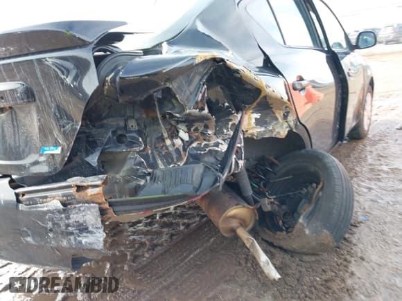 ✅ 2013 Nissan Versa SV • VIN: 3N1CN7AP7DL867118 • Lot: 41695190. Listed on IAAI with 148,101 mi. Free auction sales archive from the USA and detailed vehicle history report at DreamBid. Image 6.