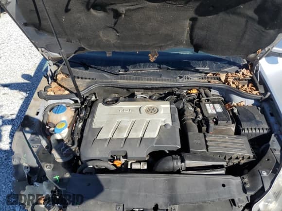 ✅ 2012 Volkswagen Golf TDI • VIN: WVWNM7AJ2CW333196 • Lot: 80212814. Listed on Copart with 105,939 mi. Free auction sales archive from the USA and detailed vehicle history report at DreamBid. Image 11.