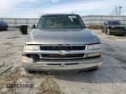 ✅ 2002 Chevrolet Suburban Z71 • VIN: 3GNFK16Z42G220151 • Лот: 44304335. Опубликован ранее на Copart с пробегом 223 194 миль. Бесплатный доступ к архиву аукционных продаж из США и подробный отчёт об истории автомобиля на DreamBid. Изображение 5.