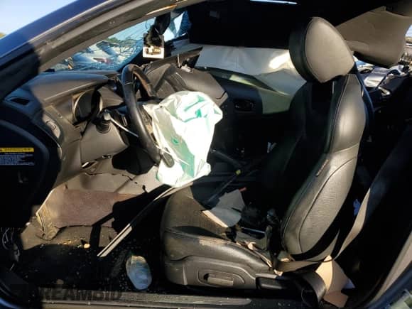 2013 Hyundai Genesis Coupe Track z VIN KMHHU6KJ3DU110955, wystawiony jako Copart lot #87667235 z przebiegiem 134 316 mil mil oraz Szkoda całkowita • Salvage title. Historia ofert i sprzedaży dostępna na DreamBid. Obrazek 7.