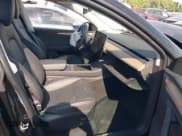 ✅ 2025 Tesla Model Y Long Range • VIN: 7SAYGDEE2SA356478 • Lot: 43246259. Wystawiony na IAAI z przebiegiem 9 212 mil. Bezpłatny archiwum sprzedaży aukcyjnych z USA i szczegółowy raport historii pojazdu na DreamBid. Zdjęcie 5.