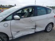 ✅ 2016 Ford C-Max SEL • VIN: 1FADP5CUXGL102011 • Lot: 41935337. Wystawiony na IAAI z przebiegiem 95 279 mil. Bezpłatny archiwum sprzedaży aukcyjnych z USA i szczegółowy raport historii pojazdu na DreamBid. Zdjęcie 6.