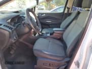 ✅ 2017 Ford Escape SE • VIN: 1FMCU9GD6HUC28440 • Лот: 85827585. Опубликован ранее на Copart с пробегом 112 144 миль. Бесплатный доступ к архиву аукционных продаж из США и подробный отчёт об истории автомобиля на DreamBid. Изображение 7.