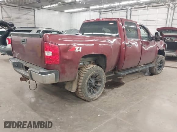 ✅ 2008 Chevrolet Silverado 2500HD LTZ • VIN: 1GCHK236X8F221994 • Лот: 43468610. Опубликован ранее на IAAI с пробегом 232 230 миль. Бесплатный доступ к архиву аукционных продаж из США и подробный отчёт об истории автомобиля на DreamBid. Изображение 4.