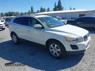 ✅ 2012 Volvo XC60 PZEV • VIN: YV4940DZXC2253143 • Lot: 42713932. Wystawiony na IAAI z przebiegiem 132 901 mil. Bezpłatny archiwum sprzedaży aukcyjnych z USA i szczegółowy raport historii pojazdu na DreamBid. Zdjęcie 1.