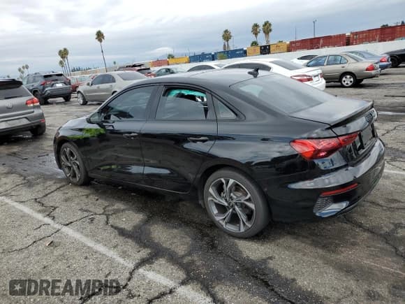 ✅ 2023 Audi A3 Premium • VIN: WAUAUDGYXPA122717 • Lot: 81312115. Wystawiony na Copart z przebiegiem 38 816 mil. Bezpłatny archiwum sprzedaży aukcyjnych z USA i szczegółowy raport historii pojazdu na DreamBid. Zdjęcie 2.