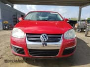 ✅ 2010 Volkswagen Jetta Limited Edition • VIN: 3VWRX7AJ4AM094768 • Lot: 63703195. Listed on Copart with 90,755 mi. Free auction sales archive from the USA and detailed vehicle history report at DreamBid. Image 5.