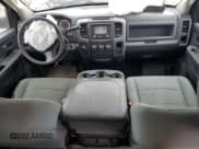 ✅ 2018 Ram 2500 Tradesman • VIN: 3C6UR5HJ9JG348000 • Lot: 64451415. Wystawiony na Copart z przebiegiem 139 456 mil. Bezpłatny archiwum sprzedaży aukcyjnych z USA i szczegółowy raport historii pojazdu na DreamBid. Zdjęcie 8.