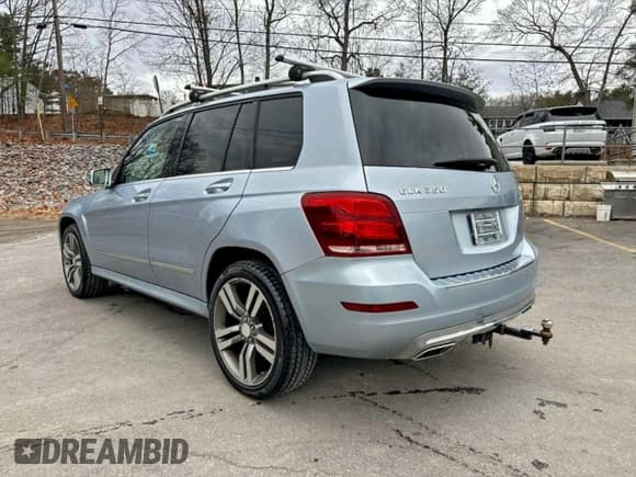 ✅ 2013 Mercedes-Benz GLK 350 • VIN: WDCGG8JB9DG051917 • Lot: 94727135. Listed on Copart with 102,227 mi. Free auction sales archive from the USA and detailed vehicle history report at DreamBid. Image 2.