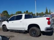 ✅ 2019 Chevrolet Silverado 1500 LT • VIN: 3GCPWCED1KG177455 • Lot: 43459254. Wystawiony na IAAI z przebiegiem 80 162 mil. Bezpłatny archiwum sprzedaży aukcyjnych z USA i szczegółowy raport historii pojazdu na DreamBid. Zdjęcie 14.