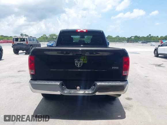 2024 Ram 1500 SLT z VIN 1C6RR6GG4RS123036, wystawiony jako IAAI lot #42356146 z przebiegiem 38 557 mil mil oraz . Historia ofert i sprzedaży dostępna na DreamBid. Obrazek 16.