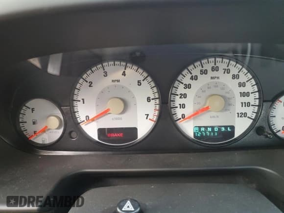 ✅ 2005 Dodge Stratus SXT • VIN: 1B3EL46X85N544556 • Lot: 91322065. Wystawiony na Copart z przebiegiem 127 711 mil. Bezpłatny archiwum sprzedaży aukcyjnych z USA i szczegółowy raport historii pojazdu na DreamBid. Zdjęcie 9.