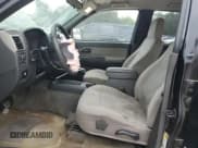 ✅ 2004 Chevrolet Colorado 1SB LS Z85 • VIN: 1GCDT136048174205 • Лот: 80365075. Опубликован ранее на Copart с пробегом 157 959 миль. Бесплатный доступ к архиву аукционных продаж из США и подробный отчёт об истории автомобиля на DreamBid. Изображение 7.