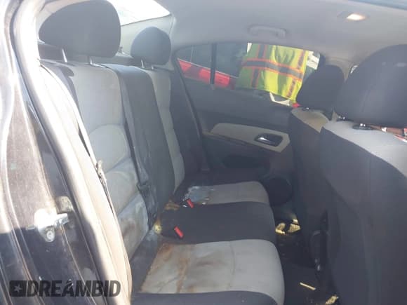 ✅ 2016 Chevrolet Cruze LS • VIN: 1G1PB5SH2G7187261 • Lot: 42927213. Listed on IAAI with 124,909 mi. Free auction sales archive from the USA and detailed vehicle history report at DreamBid. Image 8.