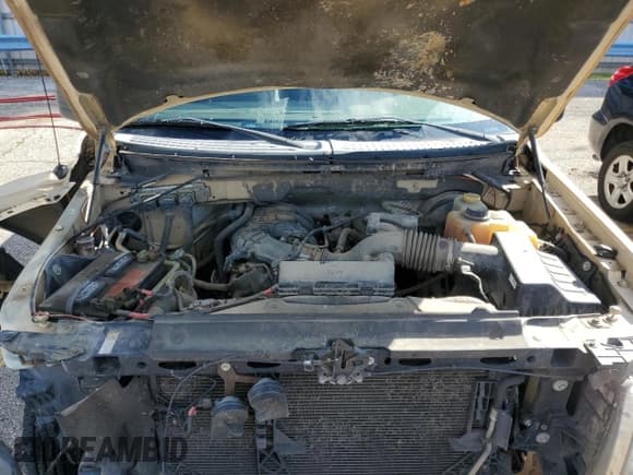 ✅ 2014 Ford F-150 XL • VIN: 1FTMF1CM2EKD20274 • Lot: 90359475. Listed on Copart with 279,739 mi. Free auction sales archive from the USA and detailed vehicle history report at DreamBid. Image 11.