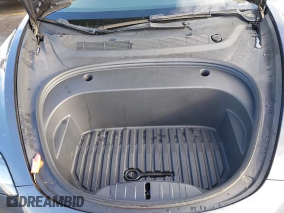 ✅ 2022 Tesla Model 3 Long Range • VIN: 5YJ3E1EB3NF253546 • Lot: 41782222. Wystawiony na IAAI z przebiegiem 44 473 mil. Bezpłatny archiwum sprzedaży aukcyjnych z USA i szczegółowy raport historii pojazdu na DreamBid. Zdjęcie 10.