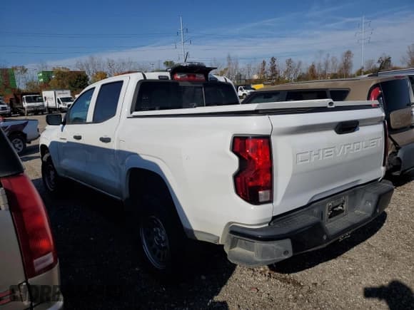 ✅ 2023 Chevrolet Colorado 2WD Work Truck • VIN: 1GCGSBEC2P1209543 • Лот: 90506545. Опубликован ранее на Copart с пробегом 38 018 миль. Бесплатный доступ к архиву аукционных продаж из США и подробный отчёт об истории автомобиля на DreamBid. Изображение 2.