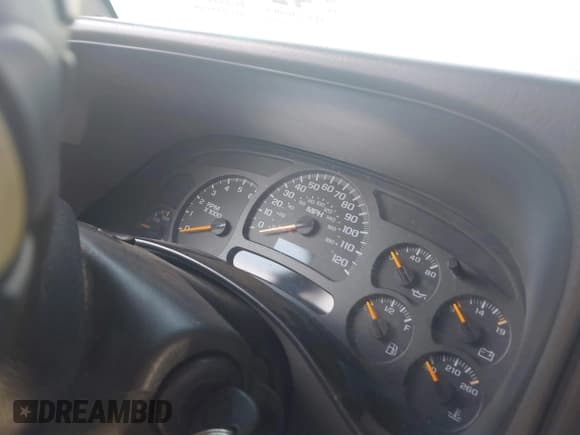 ✅ 2004 Chevrolet Silverado 2500HD LS • VIN: 1GCHK23UX4F178055 • Лот: 42602065. Опубликован ранее на IAAI с пробегом Не указан. Бесплатный доступ к архиву аукционных продаж из США и подробный отчёт об истории автомобиля на DreamBid. Изображение 7.