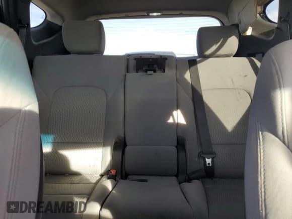 ✅ 2017 Hyundai Santa Fe 2.4L • VIN: 5XYZTDLB7HG459311 • Lot: 84414305. Wystawiony na Copart z przebiegiem 152 972 mil. Bezpłatny archiwum sprzedaży aukcyjnych z USA i szczegółowy raport historii pojazdu na DreamBid. Zdjęcie 10.